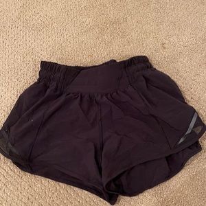 Hotty hot low-rise lined short 2.5”